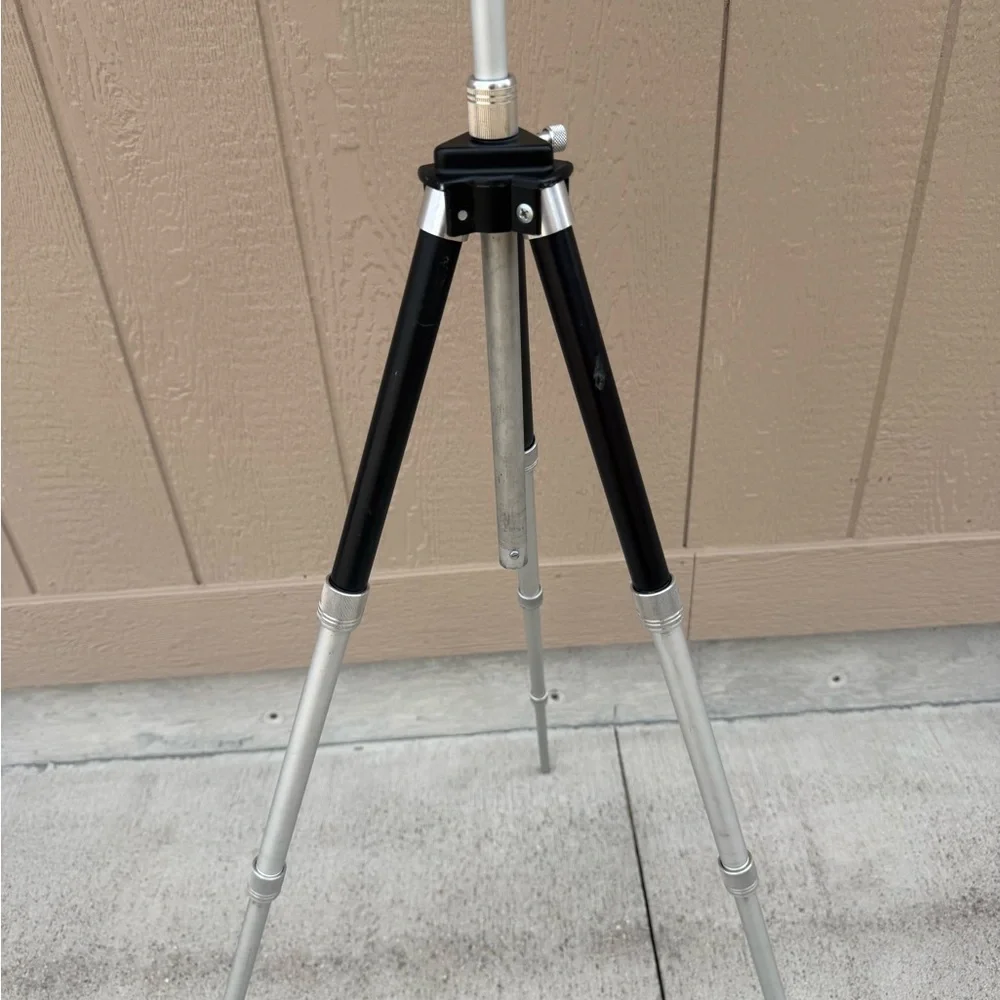 Star D Falcon Deluxe Extendable Tripod